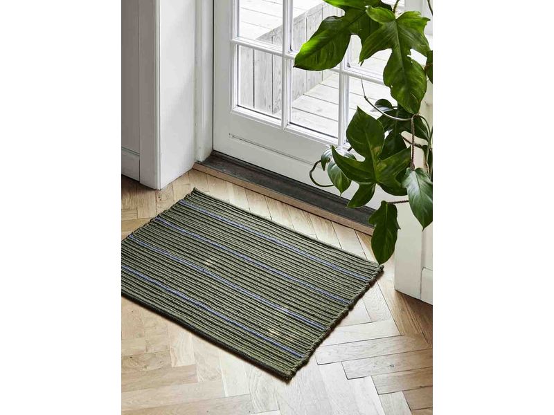 MOUD Home STRIPE måtte 50x72 cm - olive/blå - genanvendt polyester