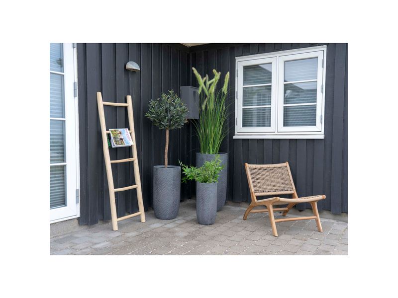 Teak Stige House Nordic